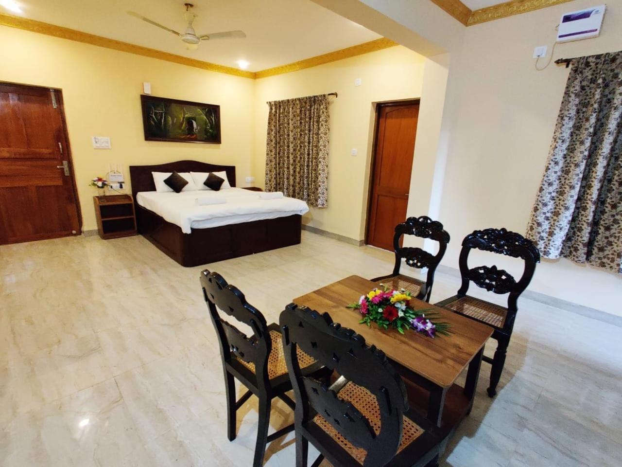 Ena Holiday Inn Calangute Zewnętrze zdjęcie